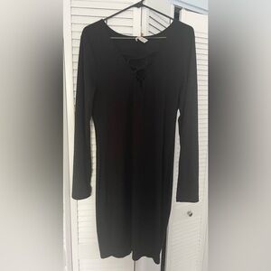 Charlotte russe black front cross detail bodycon midi dress. Size XL.
